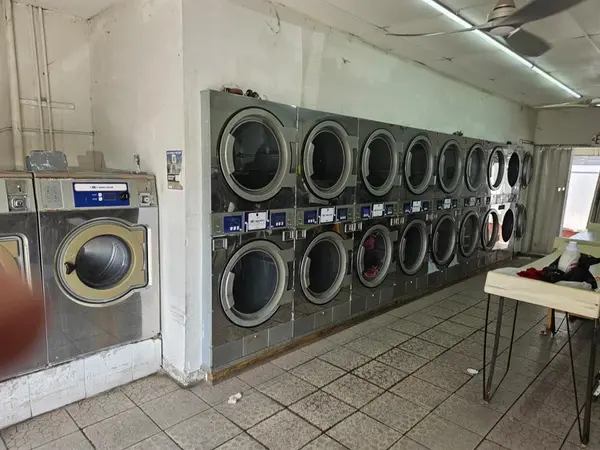 Lake Worth Beach, FL 33460,1418 S dixie highway