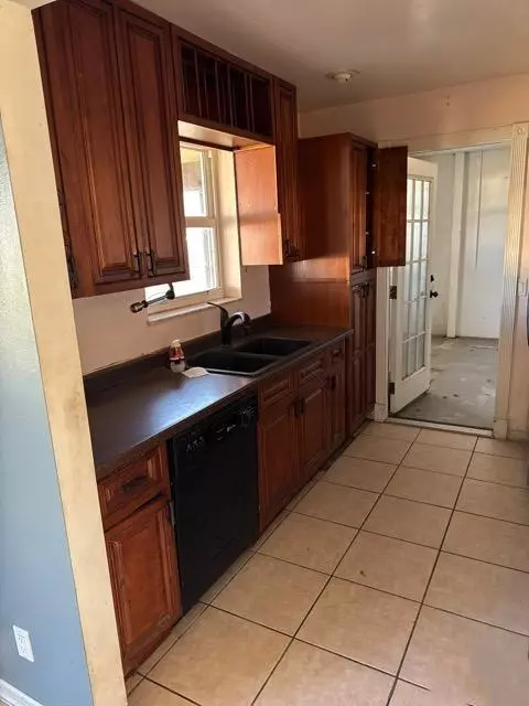 Port St Lucie, FL 34983,321 NE Genesee Ave