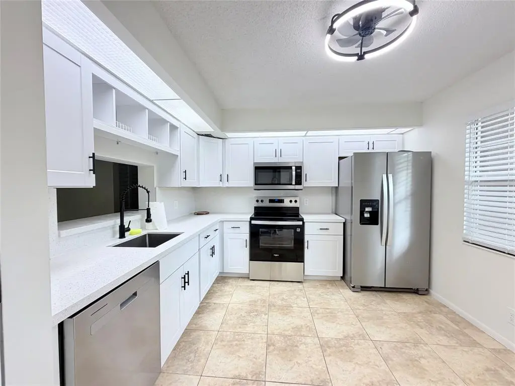 Pembroke Pines, FL 33027,1110 SW 125th Ave #208 M