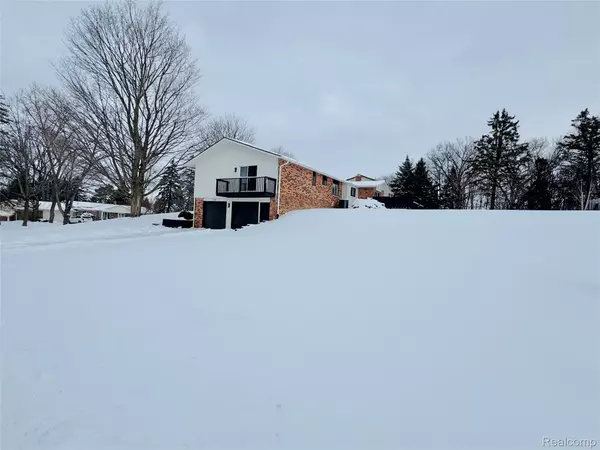 White Lake, MI 48386,275 Melinda CIR