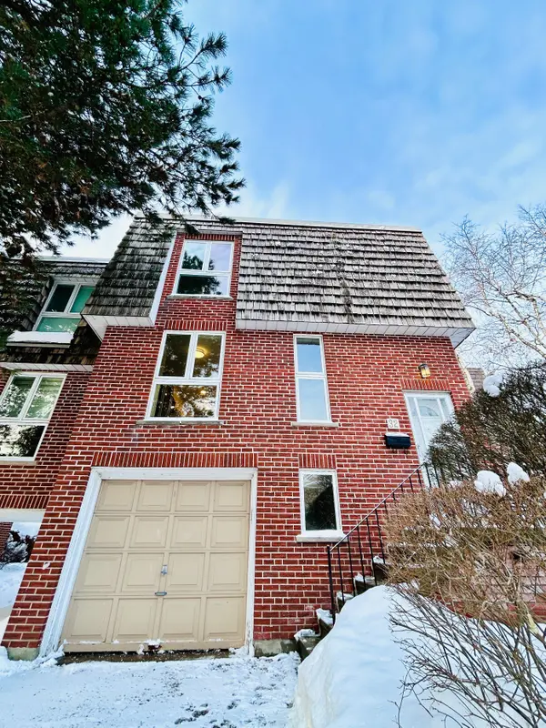 Toronto C12, ON M2L 1S5,32 Scenic Mill WAY