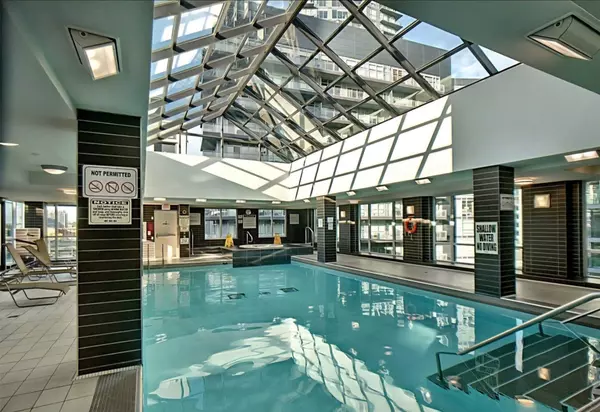 Toronto C01, ON M5V 1B7,600 Fleet ST #535