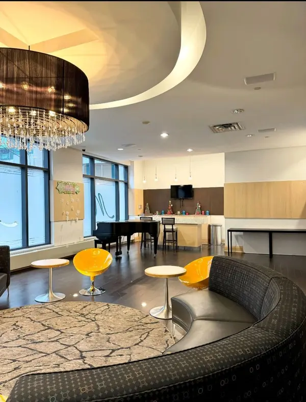 Toronto C01, ON M5V 1B7,600 Fleet ST #535