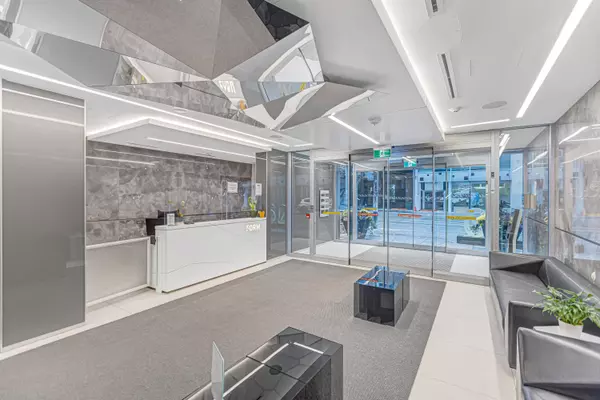 Toronto C01, ON M5T 1V9,50 Mccaul ST #513