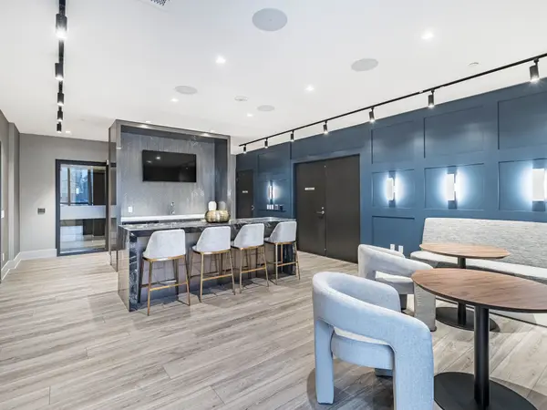 Toronto E02, ON M4C 0B3,286 Main ST #901