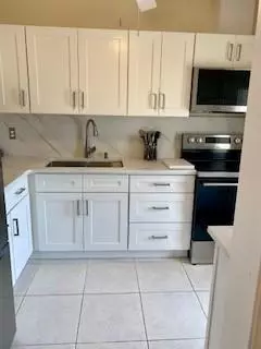 Boca Raton, FL 33431,Address not disclosed