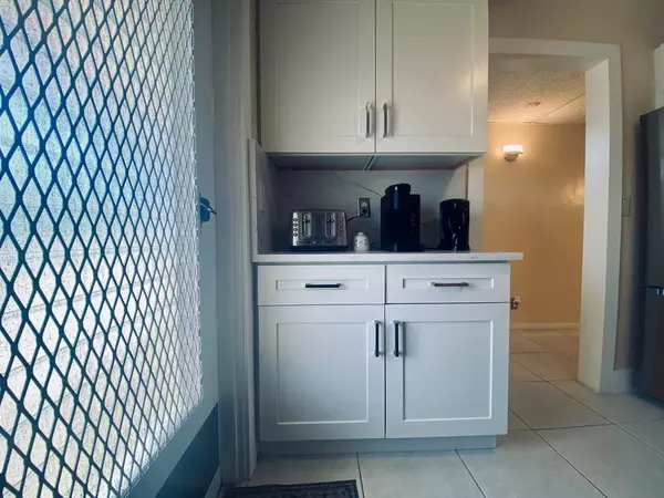 Boca Raton, FL 33431,Address not disclosed