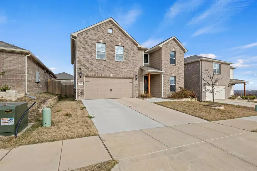 7645 Thunder River Road, Fort Worth, TX 76120