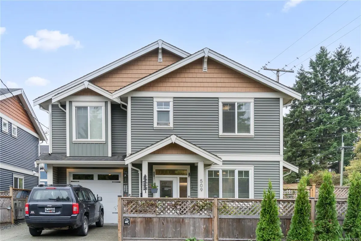 509 Pine St, Nanaimo, BC V9R 2C6