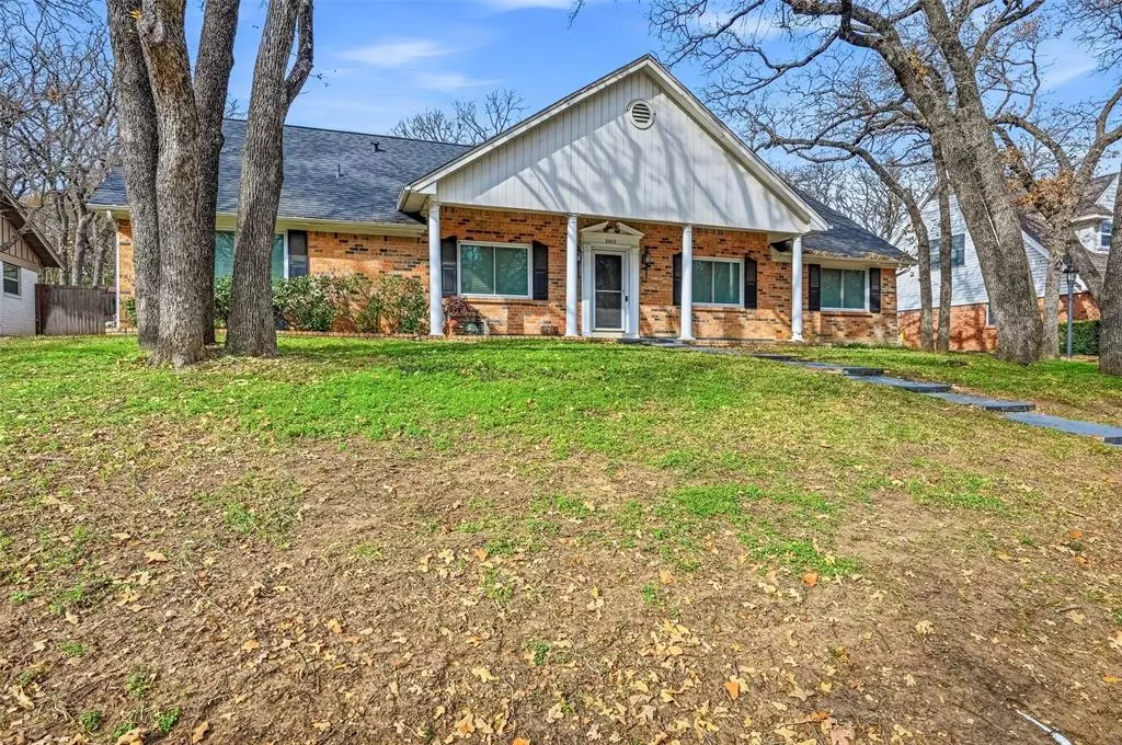 Arlington, TX 76013,3015 Yellowstone Drive