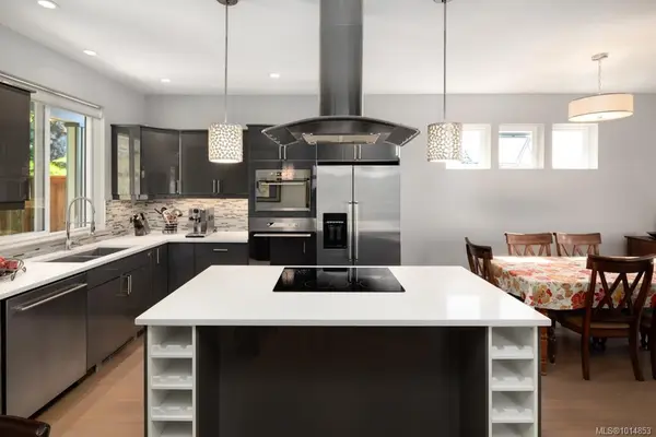 2524 Mill Hill Rd #C, Langford, BC V9B 4X7