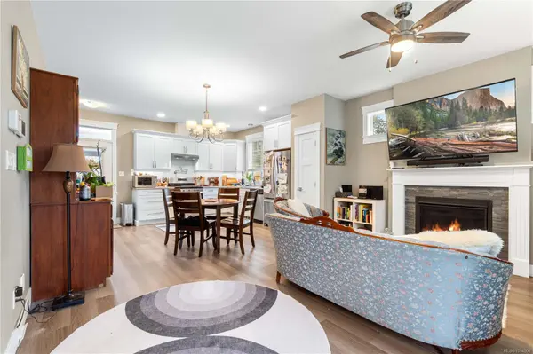 509 Pine St, Nanaimo, BC V9R 2C6