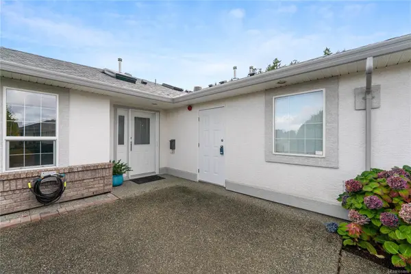 6595 Groveland Dr #17, Nanaimo, BC V9V 1S6