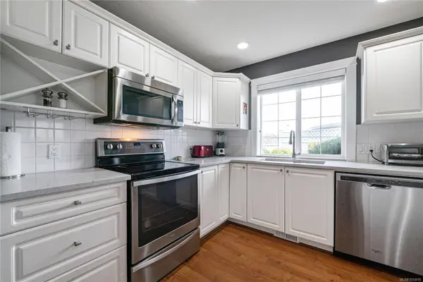 6595 Groveland Dr #17, Nanaimo, BC V9V 1S6