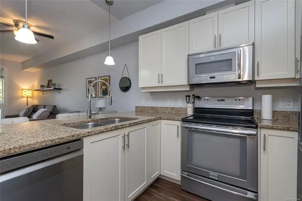 938 Dunford Ave #108, Langford, BC V9B 0M2