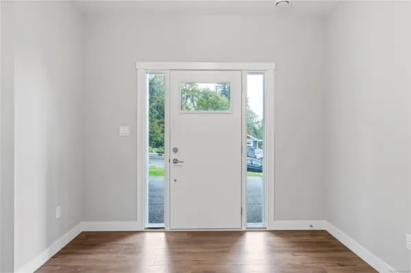 127 Ray Knight Dr, Ladysmith, BC V9G 0B8