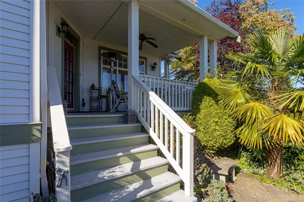 9932 Willow St, Chemainus, BC V0R 1K1