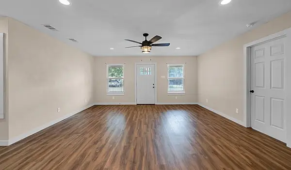 Mcgregor, TX 76657,210 N Harrison Street