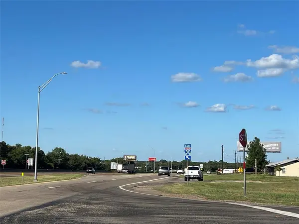 1300-2 E Shannon Road, Sulphur Springs, TX 75482