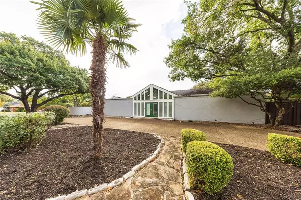 Dallas, TX 75248,6954 Leameadow Drive