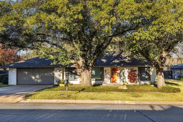 Fort Worth, TX 76133,5809 Rayburn Drive