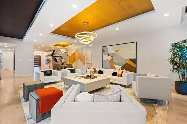 Dallas, TX 75229,10225 Betty Jane Lane