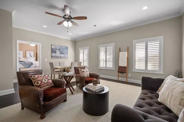 Corsicana, TX 75110,603 W 6th Avenue #203