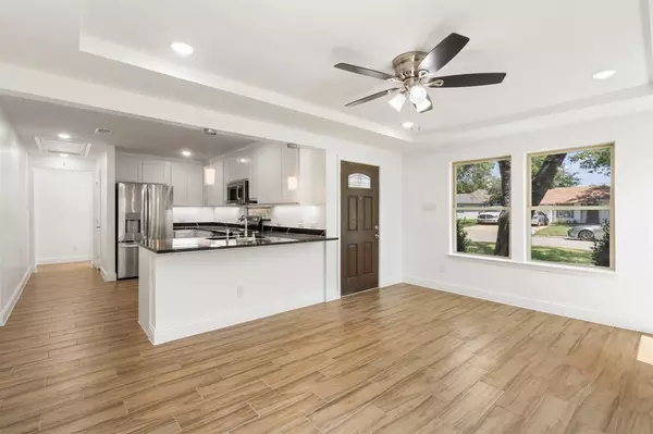 Grand Prairie, TX 75051,825 Apache Trace