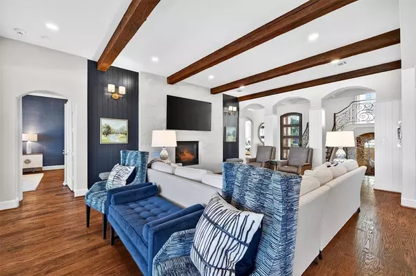 Lake Kiowa, TX 76240,600 Kiowa Drive E