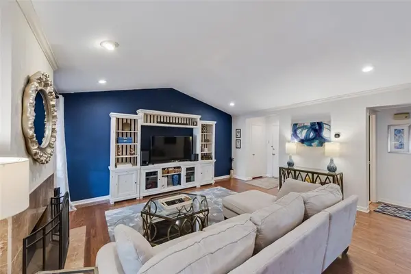 Dallas, TX 75230,10588 High Hollows Drive #281