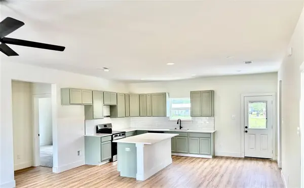 104 Magnolia Street, Lone Oak, TX 75453