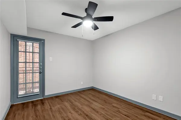 Dallas, TX 75243,9520 Royal Lane #116