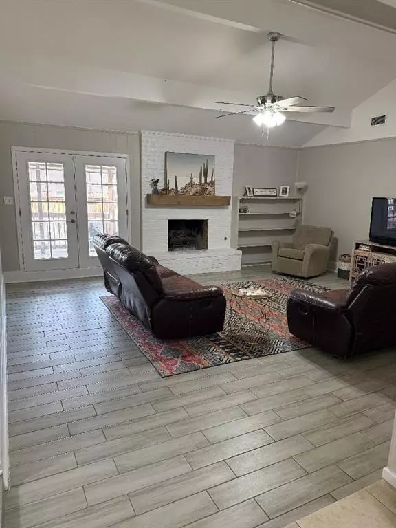 Arlington, TX 76017,5302 Bright Star Trail