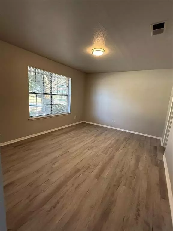 Lancaster, TX 75134,1435 N Bluegrove Road