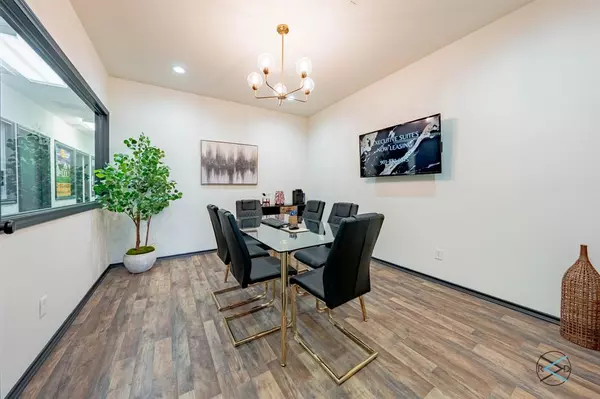 Gun Barrel City, TX 75156,210 W Main Street #33