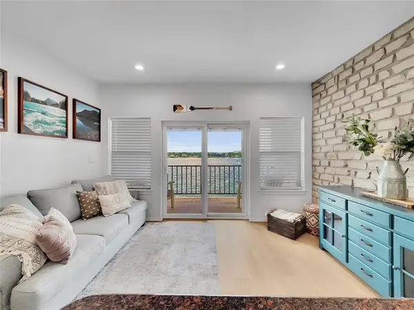 Granbury, TX 76048,401 E Pearl Street #2307