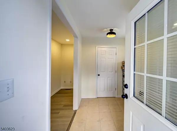 Highland Park Boro, NJ 08904,14 Amherst St