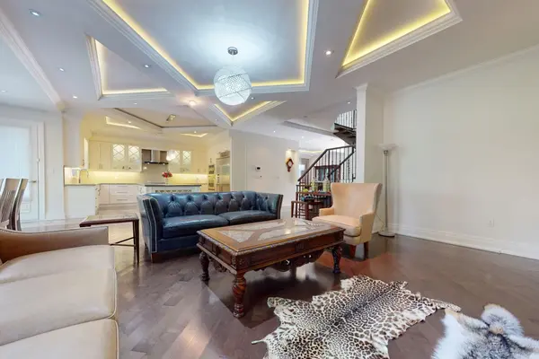 Toronto C07, ON M2N 2S5,11 Elmview AVE