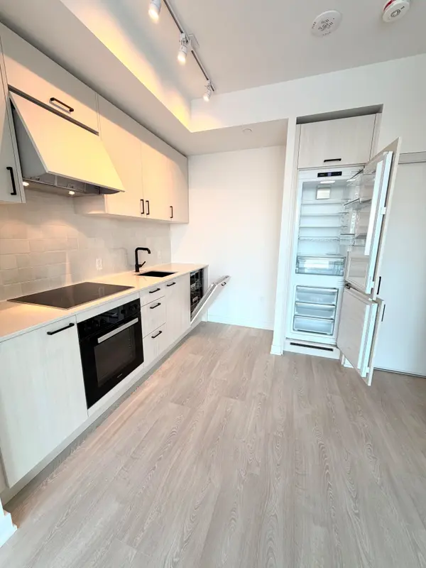 Toronto C13, ON M3C 0S4,1 Quarrington LN #2918