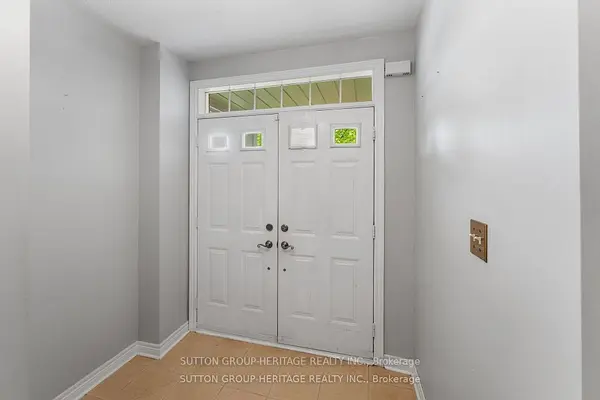 Whitby, ON L1P 1W6,34 Ball CRES