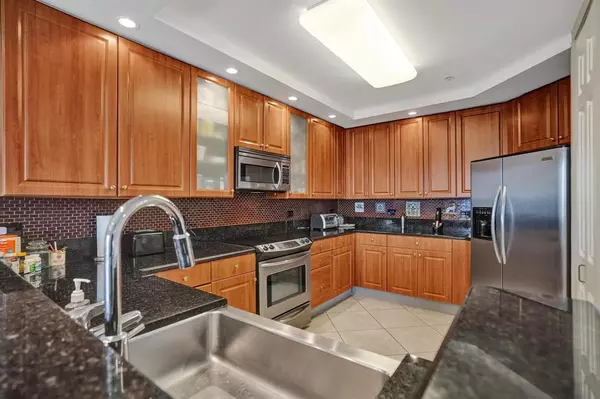 Wilton Manors, FL 33334,2633 NE 14th Ave #400