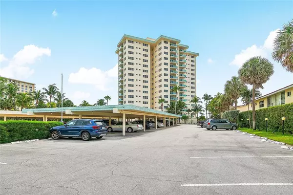 Lauderdale By The Sea, FL 33308,6000 N Ocean Blvd #4F