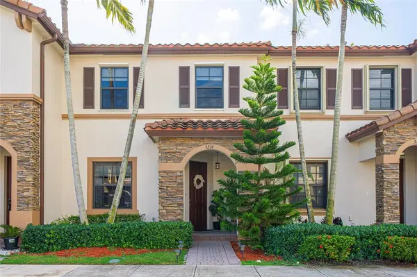 3216 SE 6th St, Homestead, FL 33033