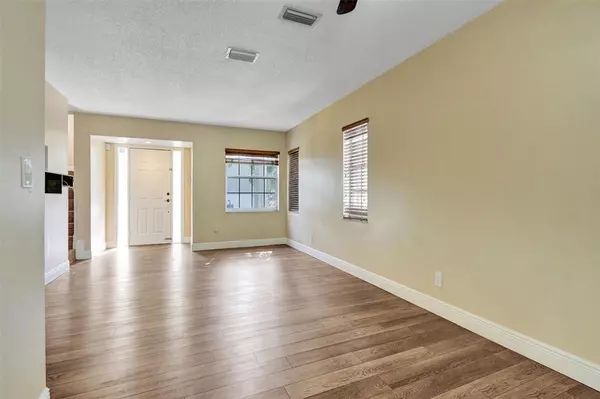 Cooper City, FL 33026,11567 N Open Ct