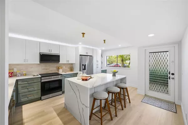 Delray Beach, FL 33484,15244 Lakes Of Delray Blvd #108