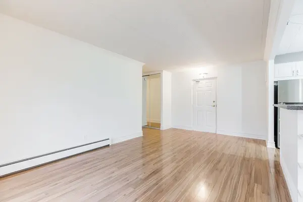 Grimsby, ON L3M 1X5,20 John ST #110