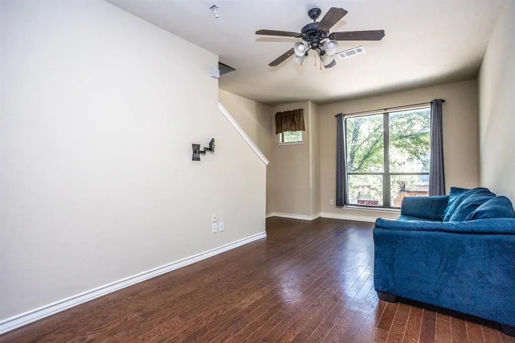 Arlington, TX 76010,906 Glenn Crossett Street