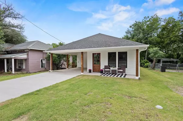 Wolfe City, TX 75496,308 Santa Fe