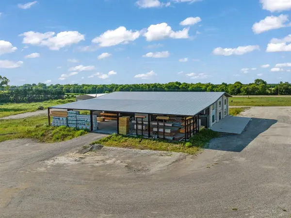 12999 US HWY 82 W, Brookston, TX 75421