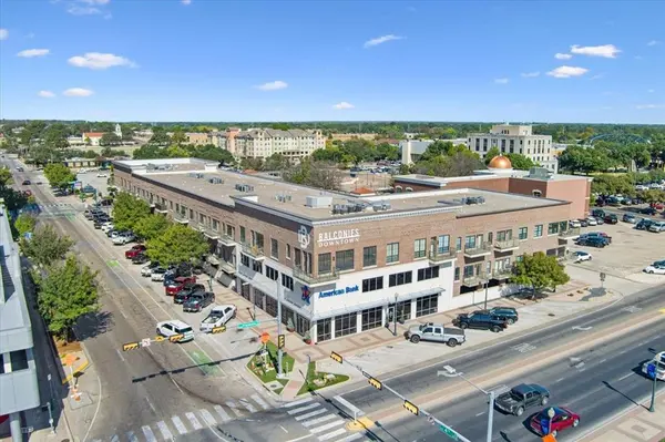 Waco, TX 76701,330 Austin Avenue #318